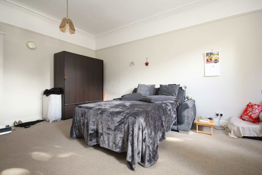 Property photo 3 of 3