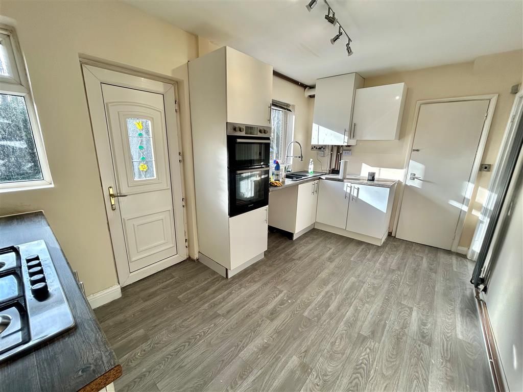 Property photo 2 of 11 Image