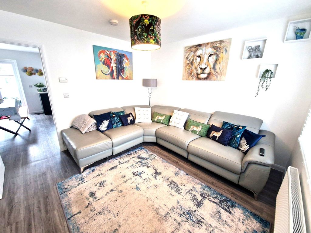 Property photo 2 of 12 Picture No. 10