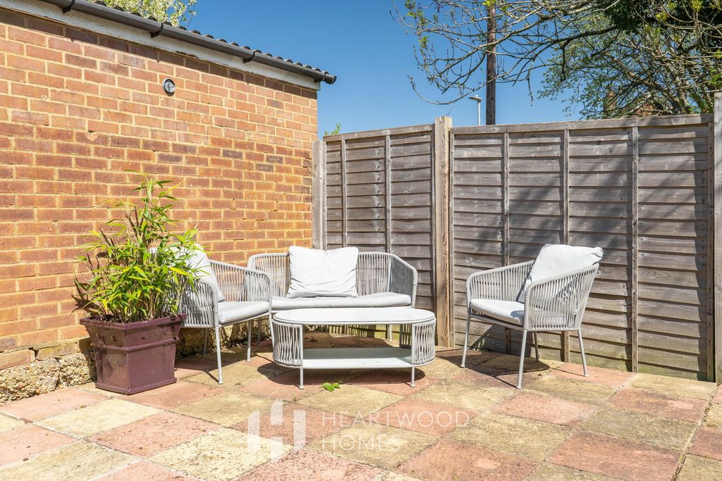 Property photo 2 of 18