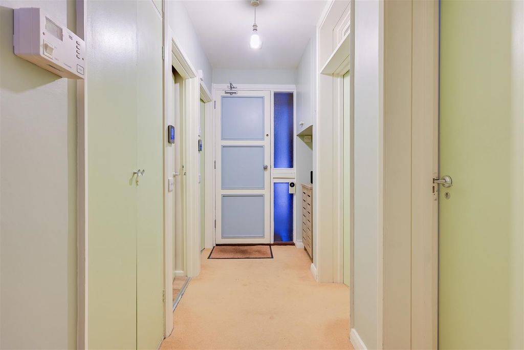 Property photo 2 of 19 Img (2).Jpg