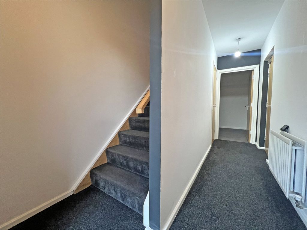 Property photo 2 of 25 Picture No. 24