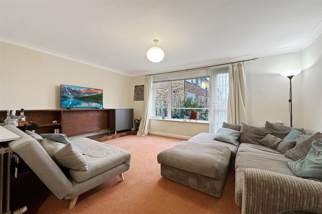 Property photo 2 of 9 Sitting Room