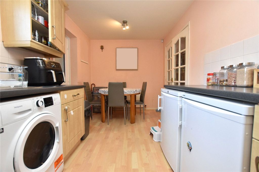 Property photo 3 of 16 Picture No. 20