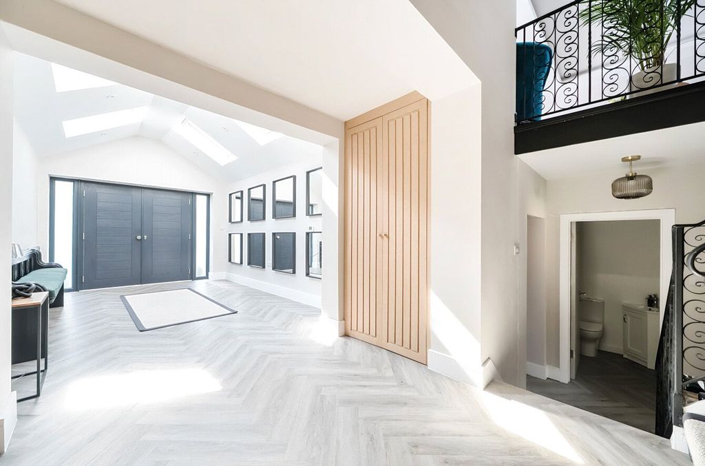 Property photo 3 of 25 Picture No. 27