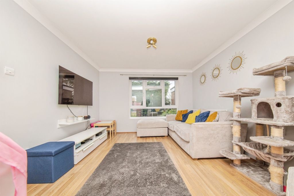 Property photo 3 of 14