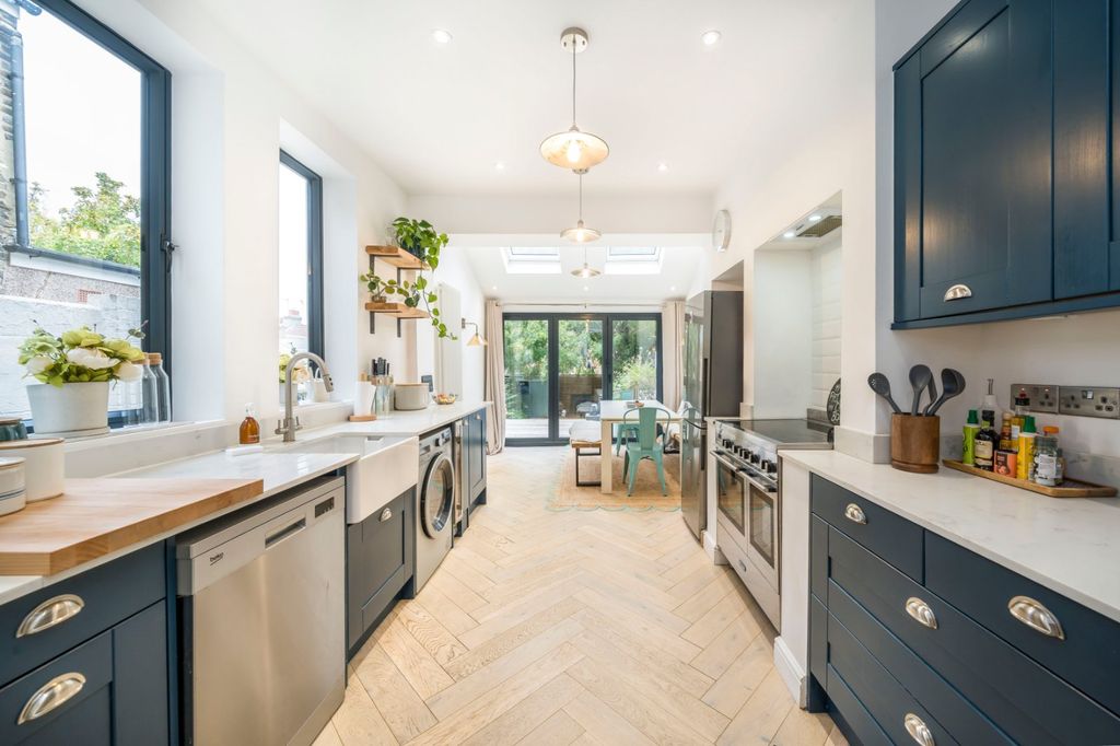 Property photo 3 of 12 Picture No. 14