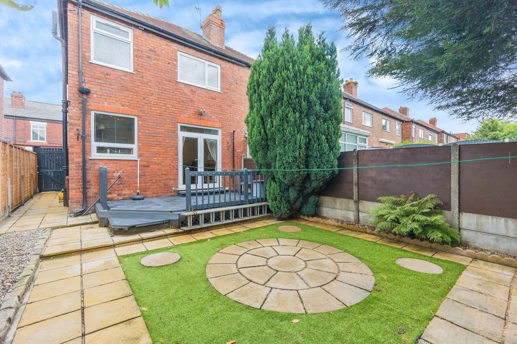 Property photo 2 of 17 Photo