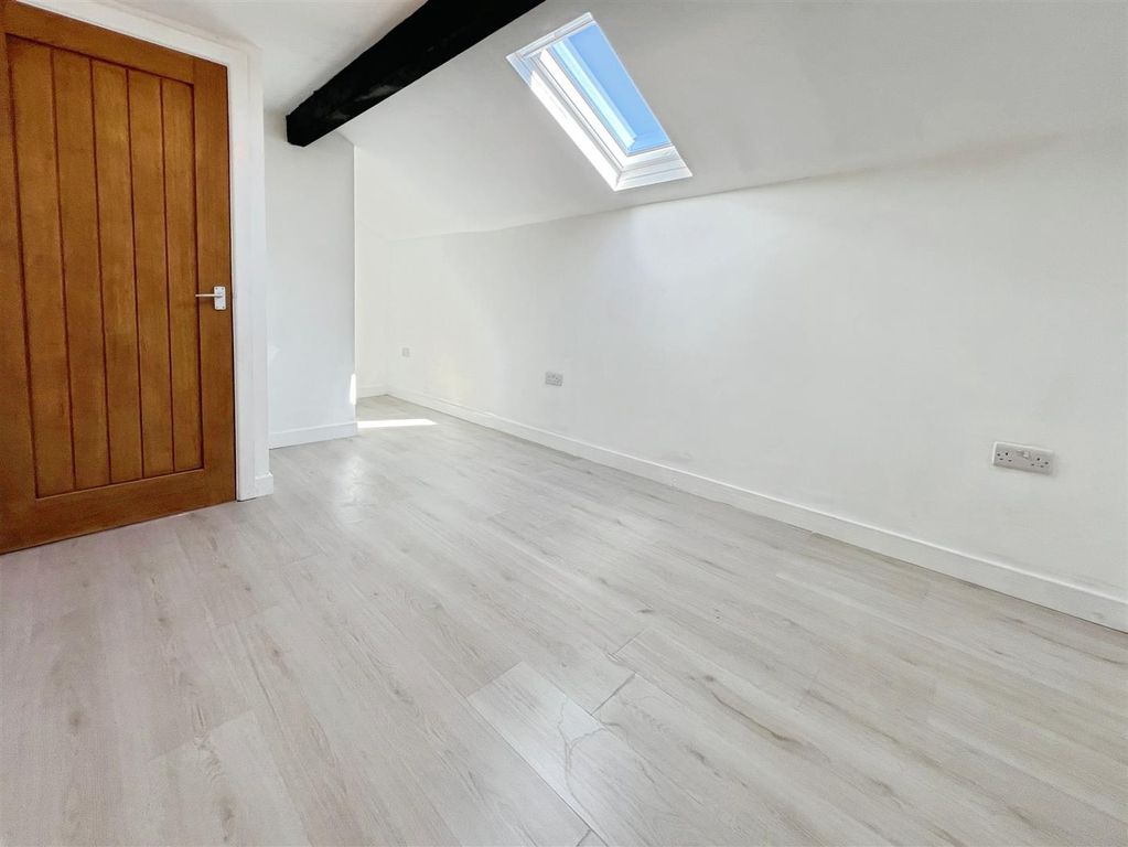 Property photo 2 of 18 Bedroom Two