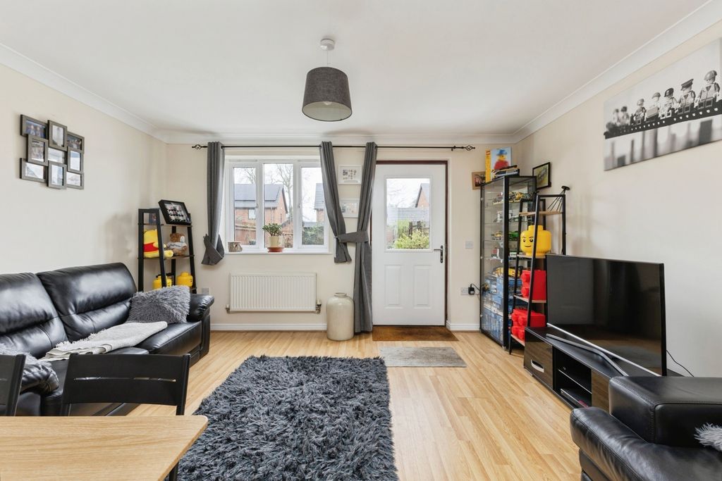 Property photo 3 of 20 Pbox-Img.Jpg