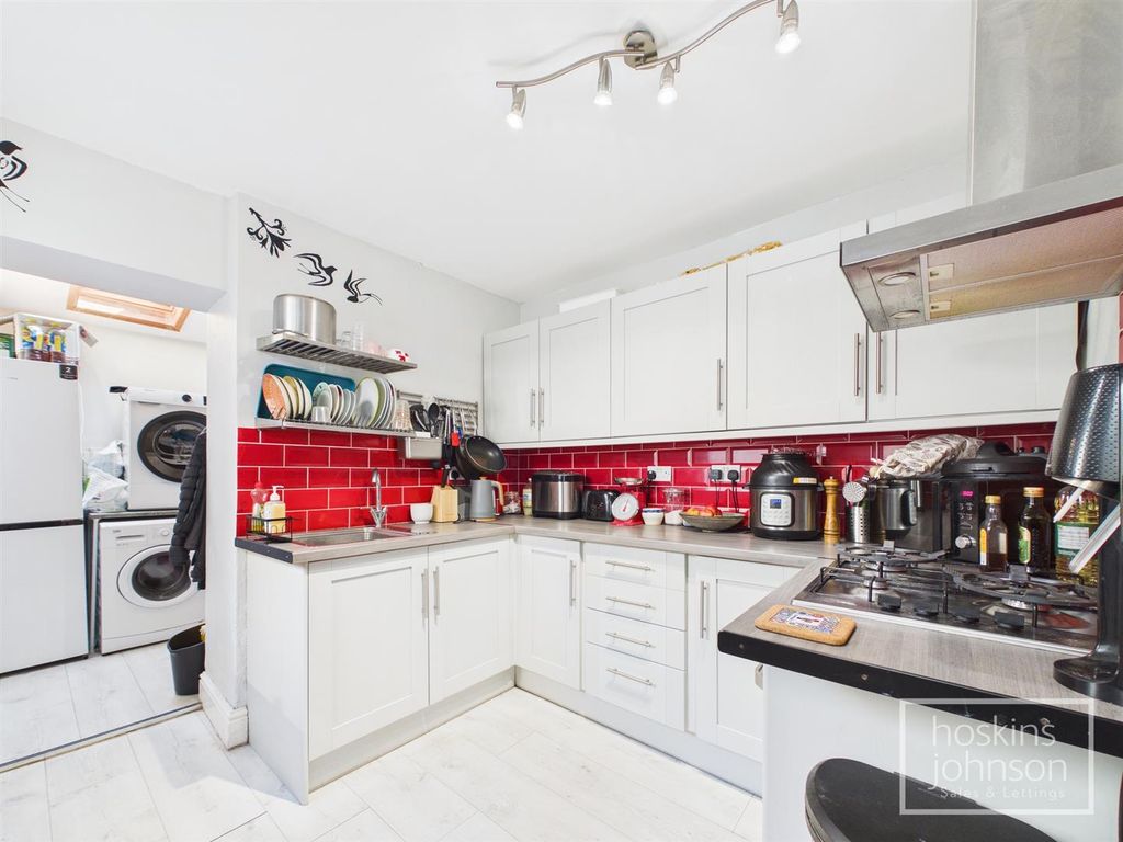 Property photo 1 of 20 Kitchen