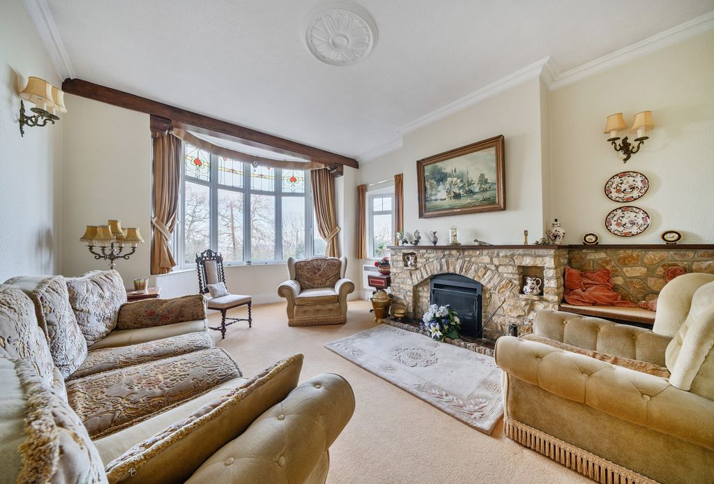 Property photo 3 of 24 1395751-22-695E3A...