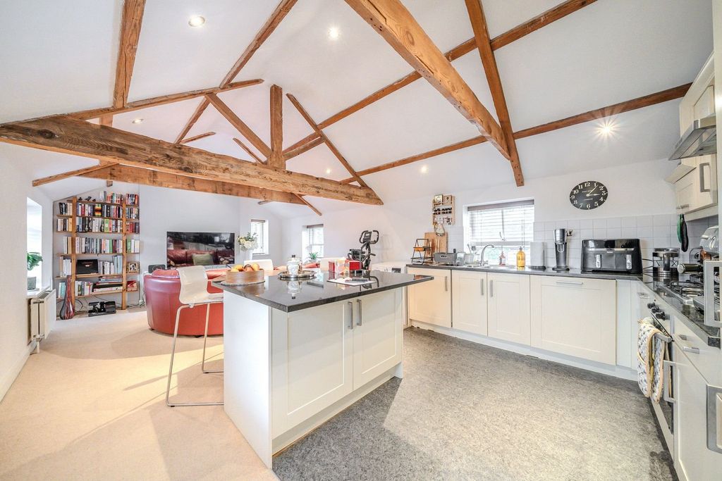 Property photo 2 of 14 Picture No. 29