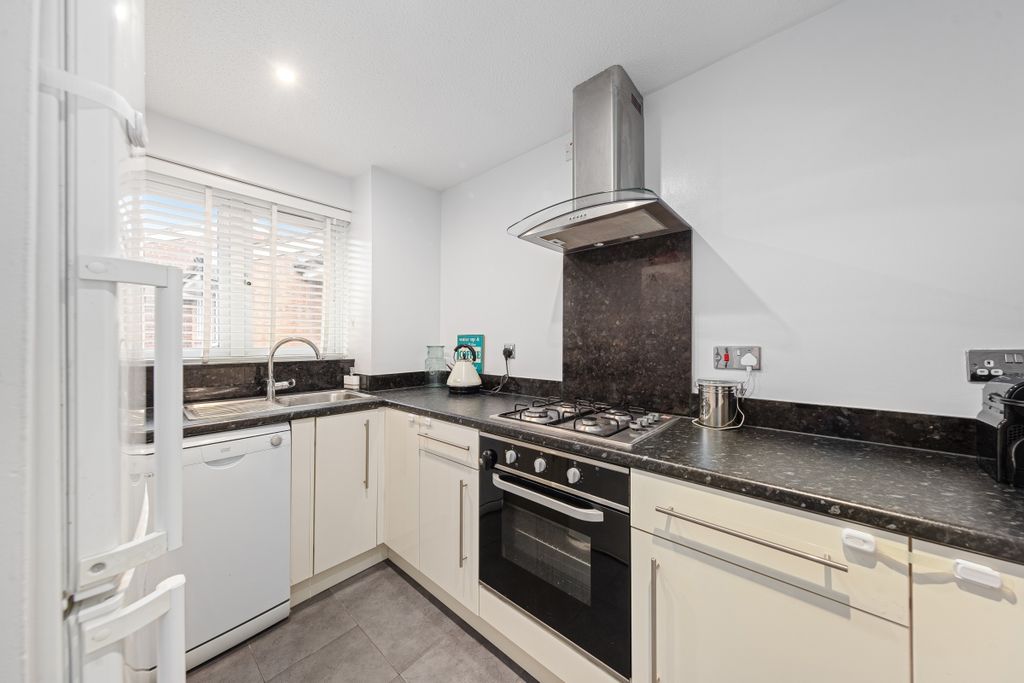 Property photo 2 of 9 094A9457