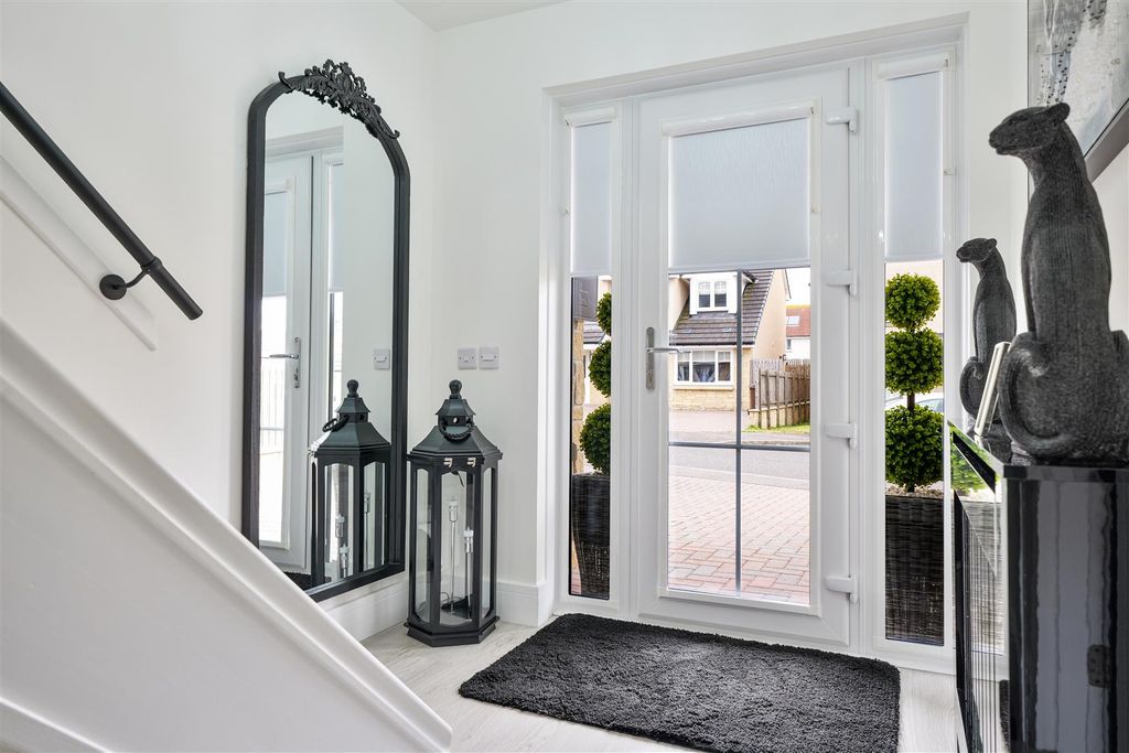 Property photo 3 of 28 3