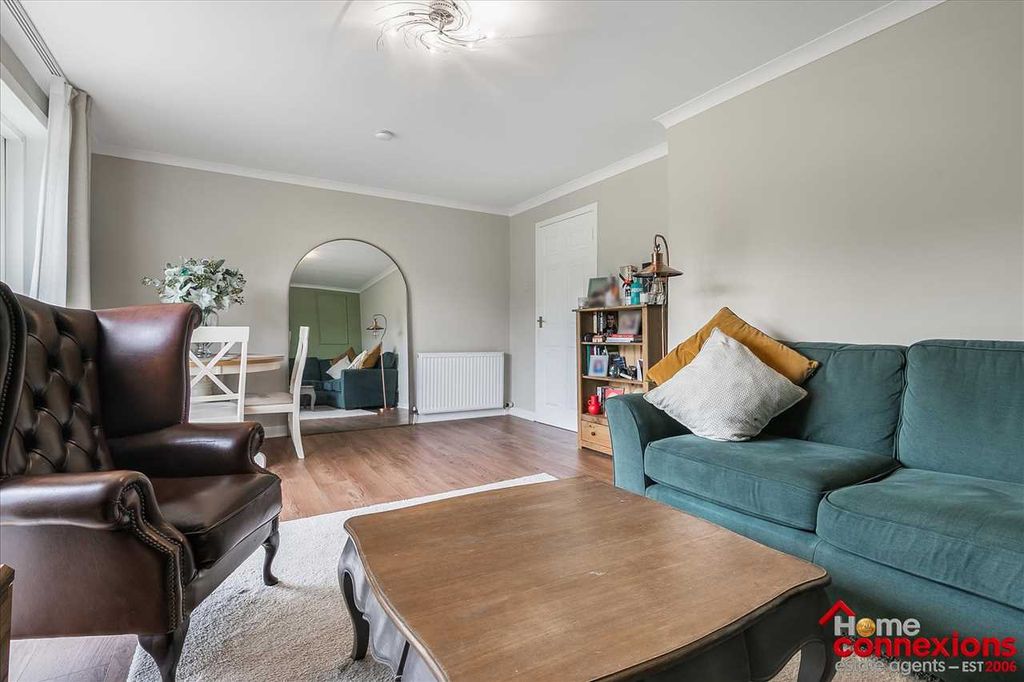 Property photo 3 of 19