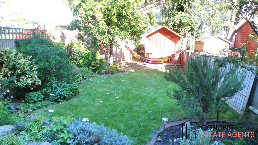 Property photo 1 of 9