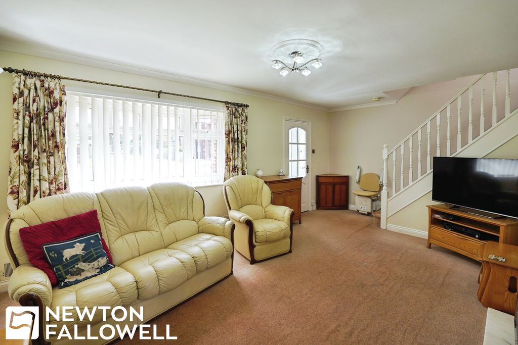 Property photo 2 of 14