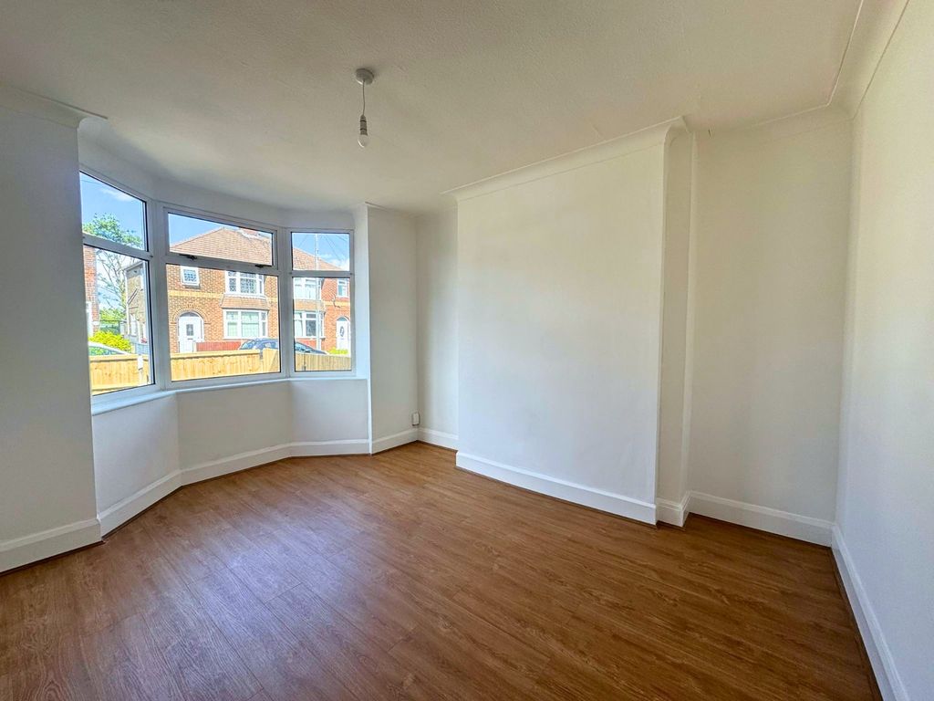 Property photo 2 of 16 Gallery