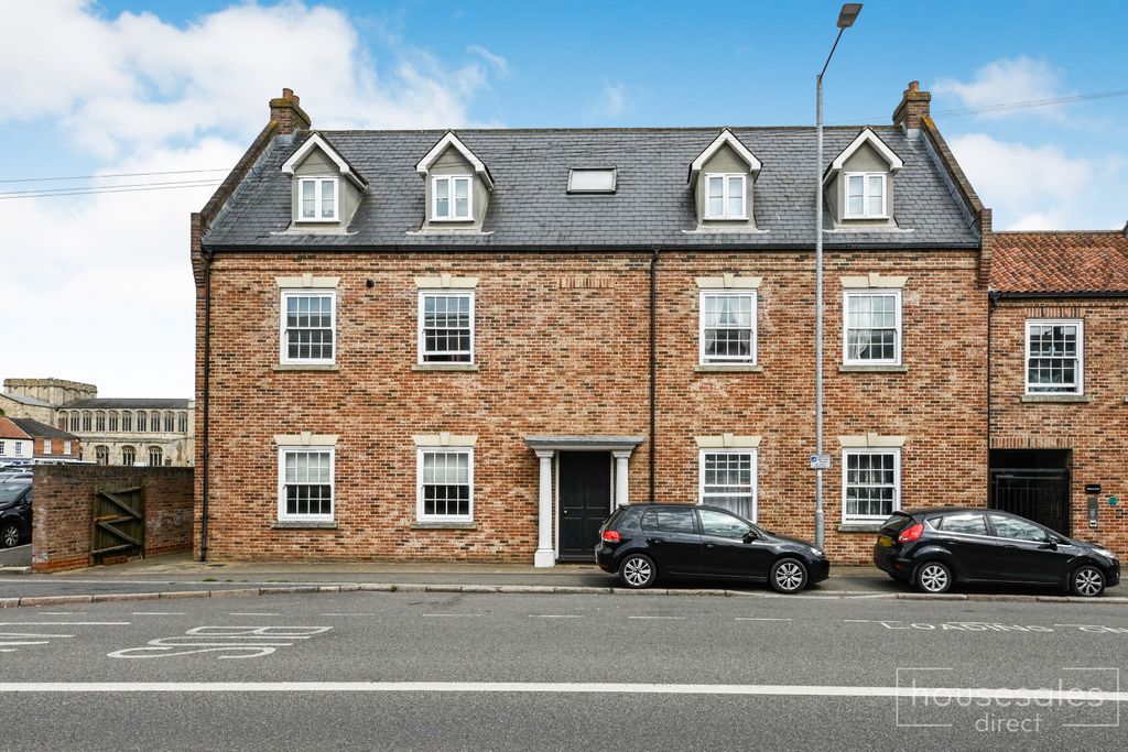 Property photo 1 of 7
