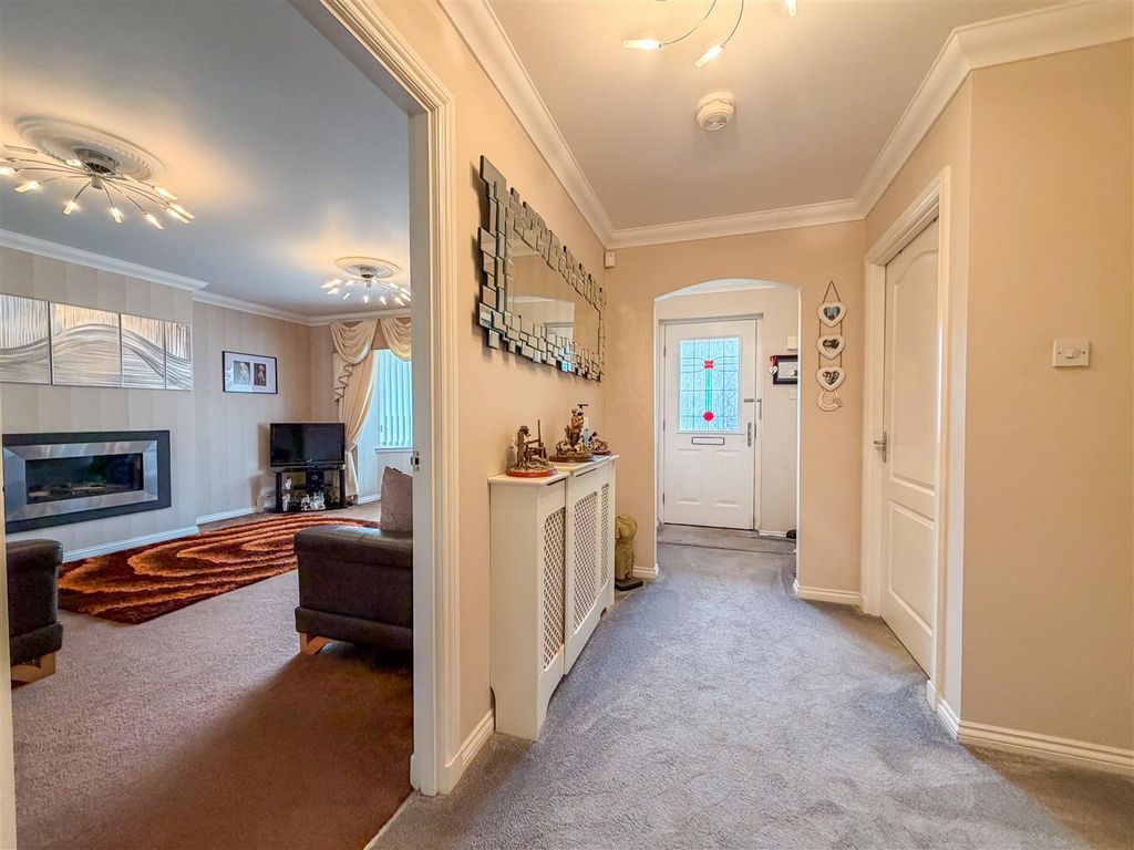 Property photo 2 of 36 Entrance