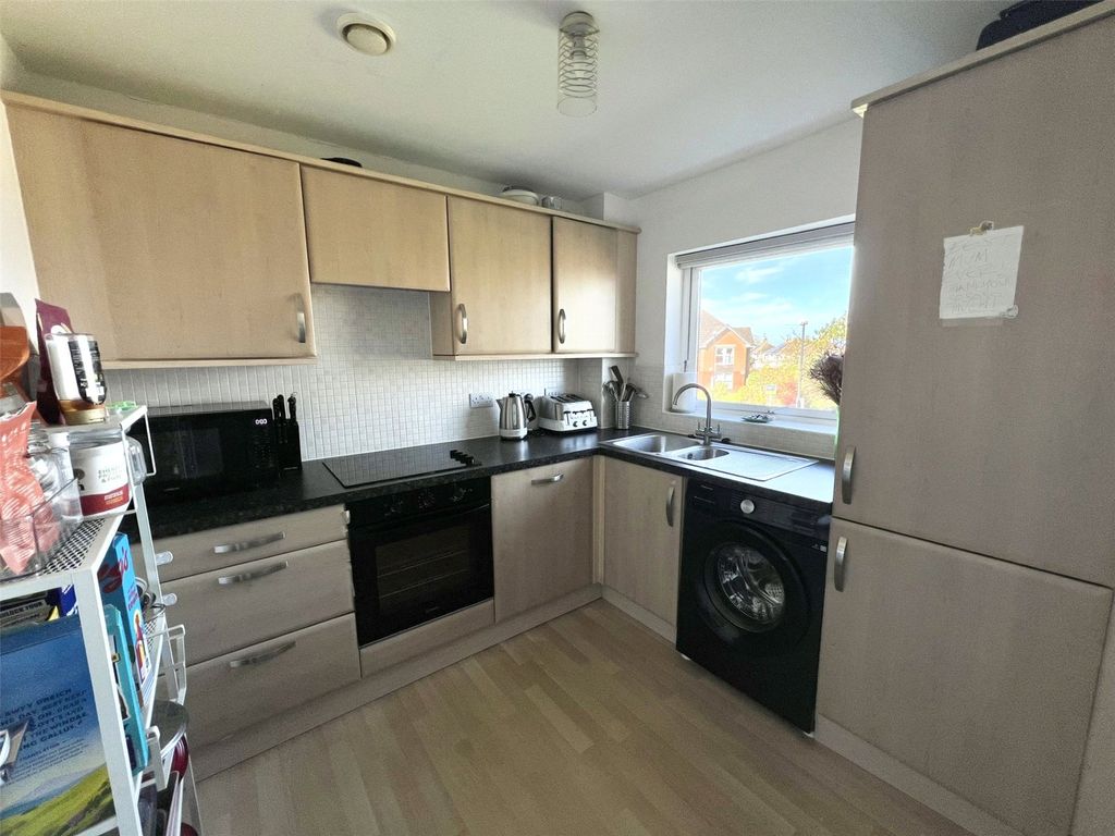 Property photo 3 of 18 Picture No. 20