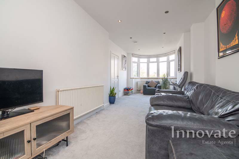 Property photo 3 of 12 Photo 7