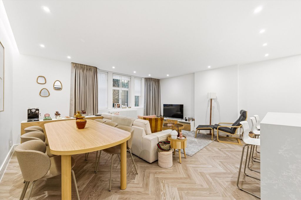 Property photo 1 of 11 Image