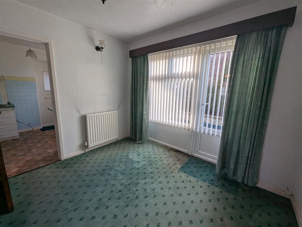 Property photo 3 of 15 Dining Room