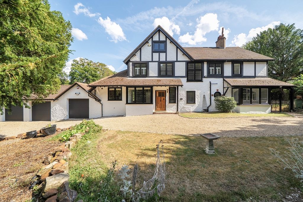 Property photo 1 of 12 1316482-21-687A67...