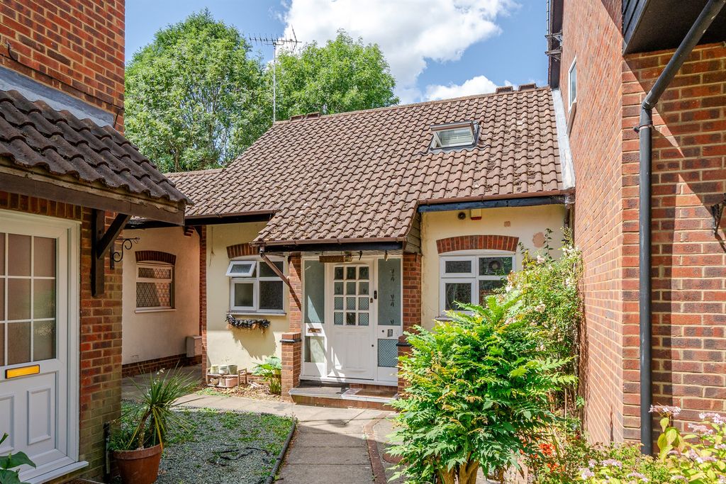 Property photo 1 of 12
