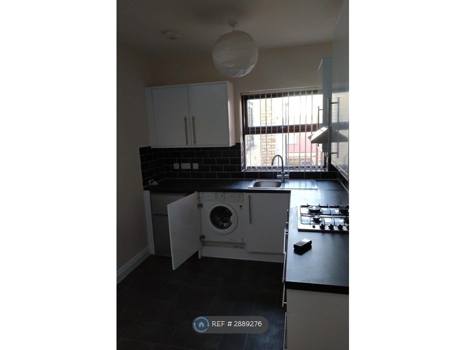 Property photo 2 of 8 Kitchen -With Washing Machine