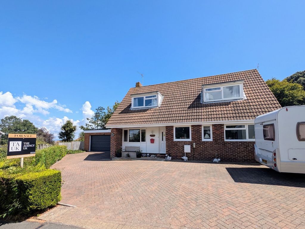 Property photo 1 of 40
