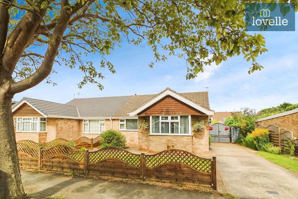 Property photo 1 of 27