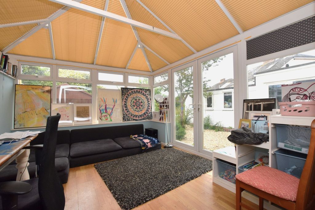Property photo 2 of 21 Conservatory
