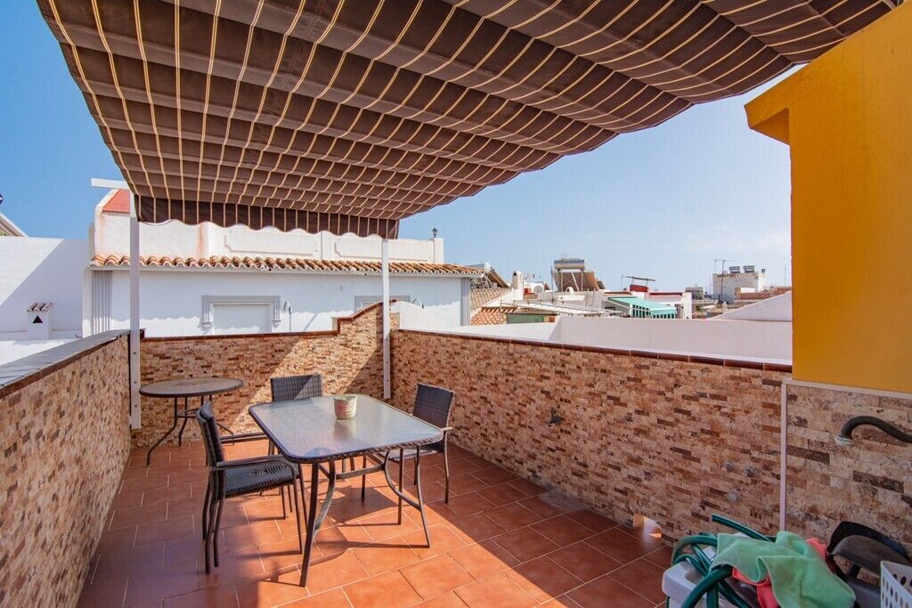 Property photo 1 of 10 Roof Terrace 1.Jpg