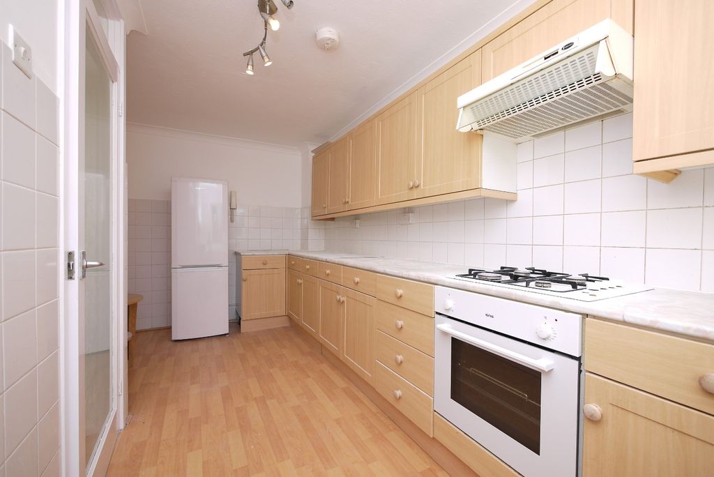 Property photo 2 of 11 1211971