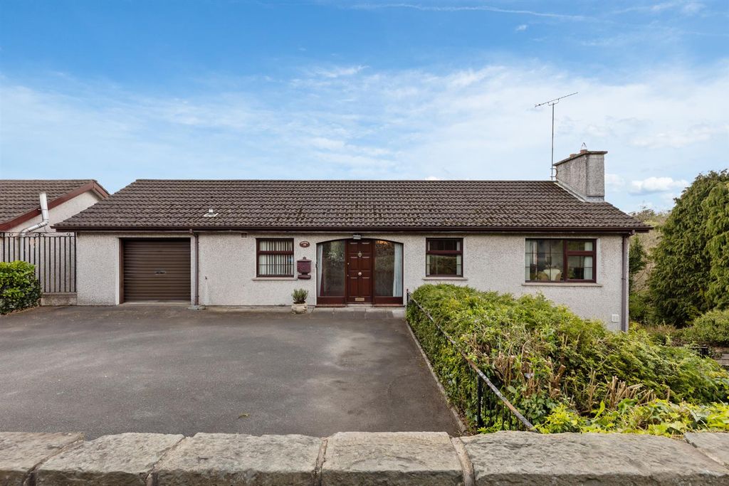 Property photo 1 of 41 19 Church Road 40.Jpg