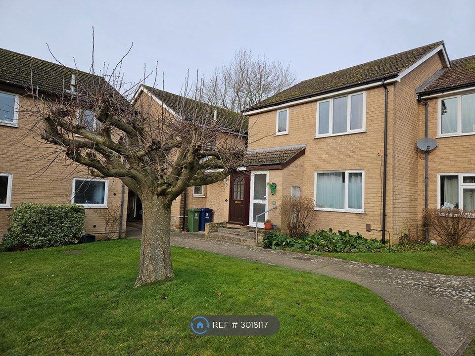 Property photo 1 of 9 Front Garden / Communal Area