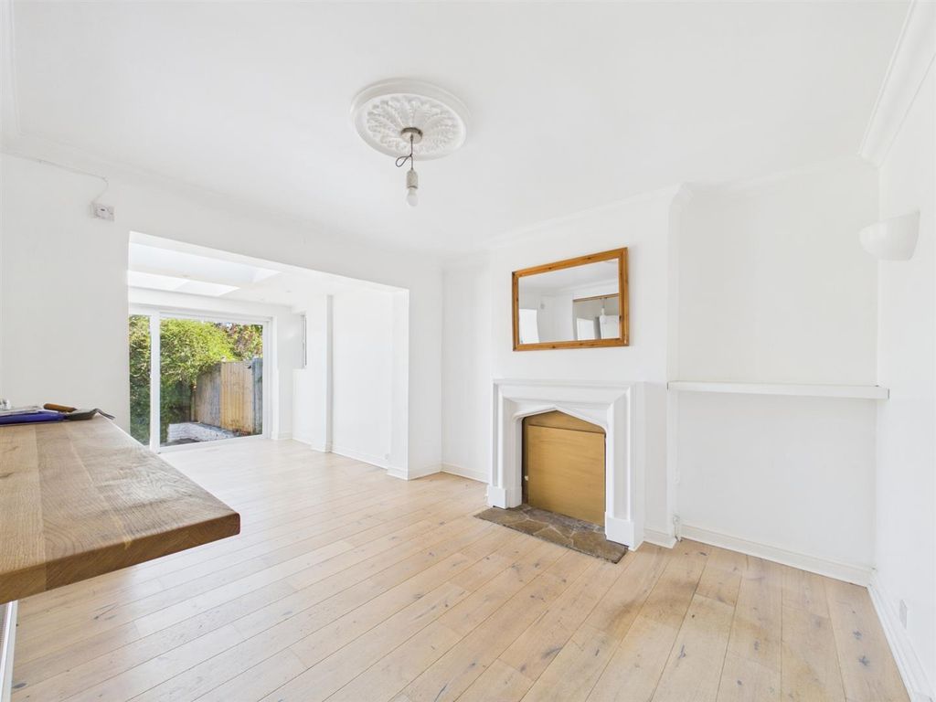 Property photo 2 of 14 Cam01563G0-Pr0339-Still005.Jpg