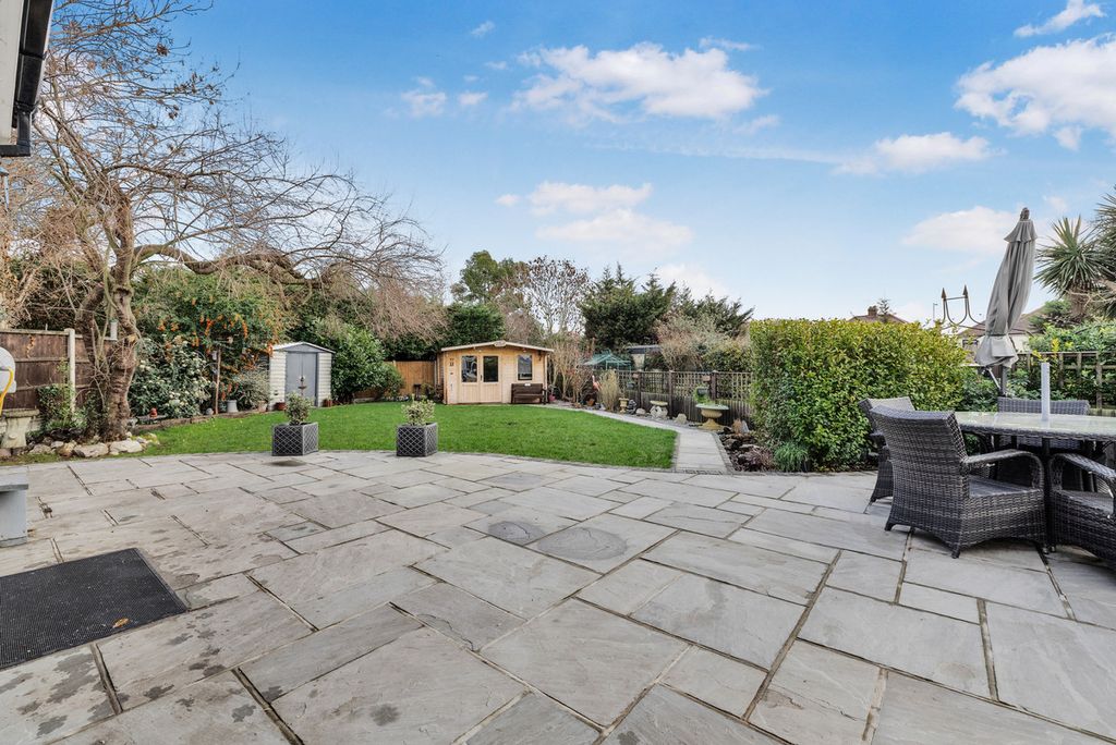 Property photo 3 of 25