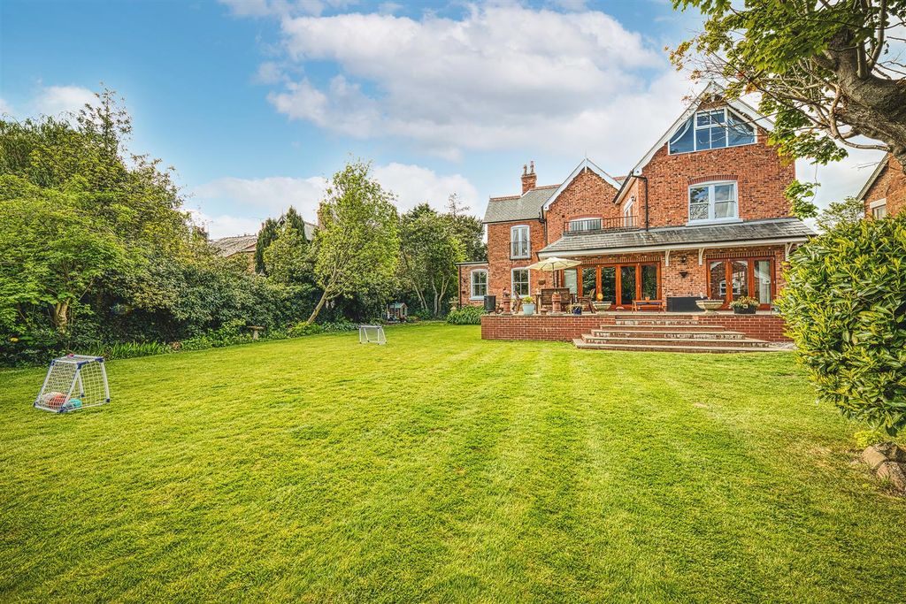 Additional image 58 of 5 bed detached house for saleStation Road, Mickleover, Derby DE3