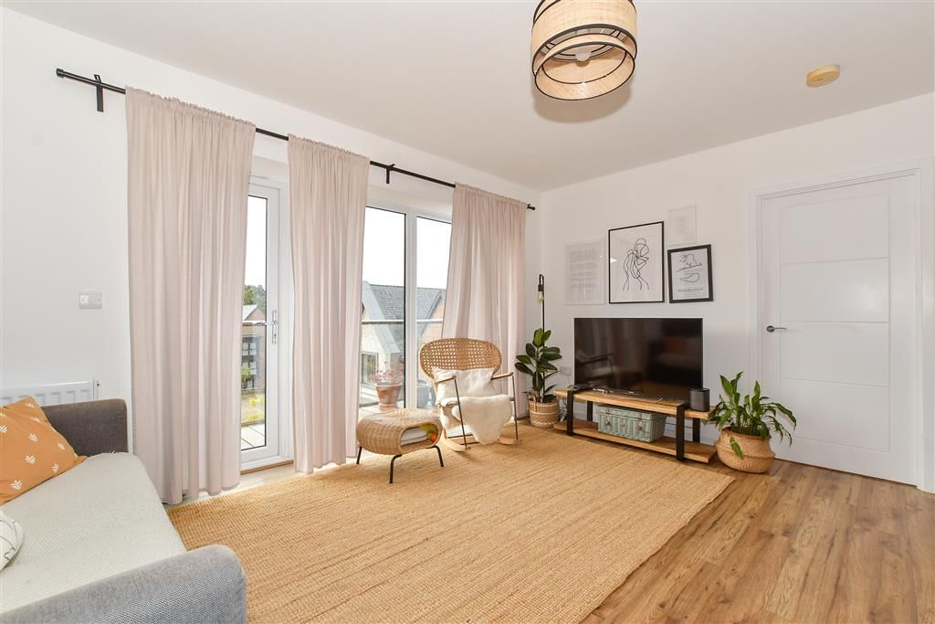 Property photo 3 of 15 Lounge/Dining Room