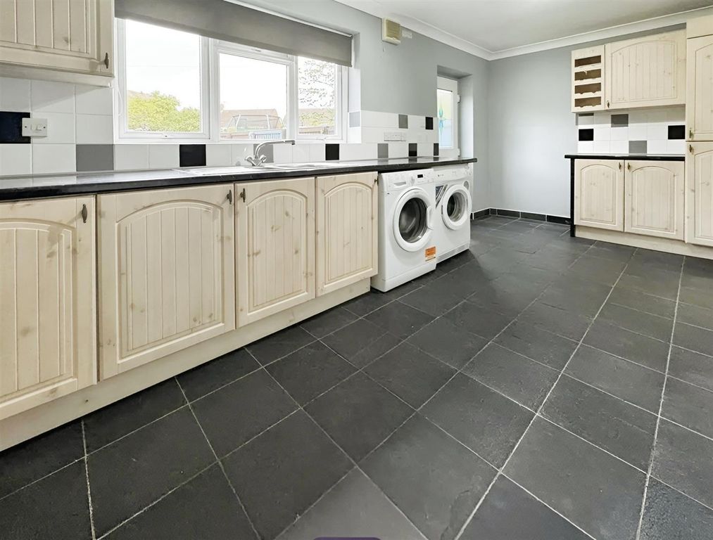 Property photo 3 of 10 Ab8Aef48-Kitchen.Jpg