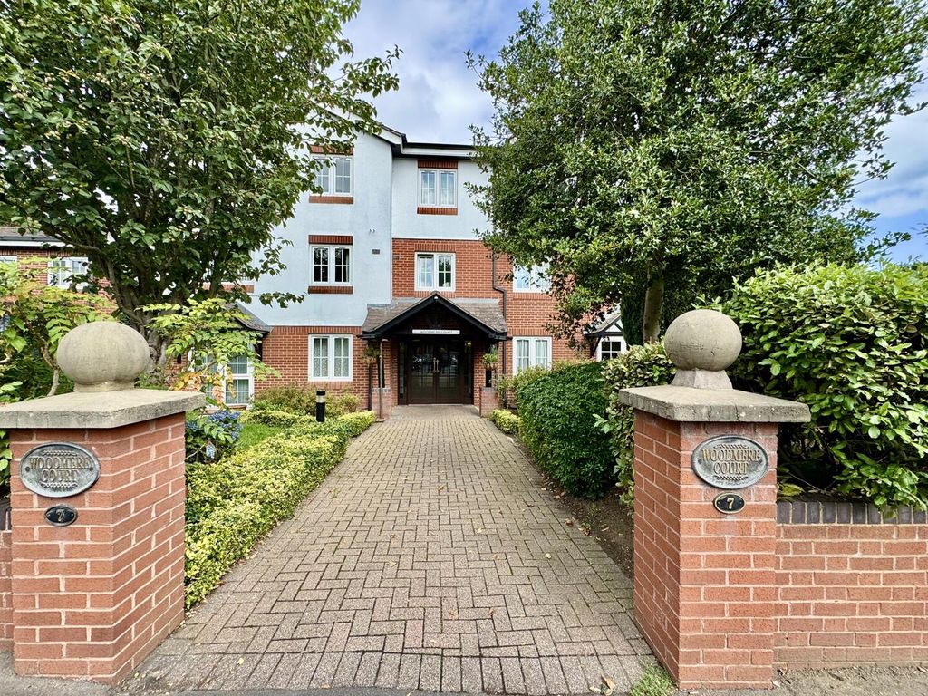 Property photo 1 of 13 Front (Exterior)