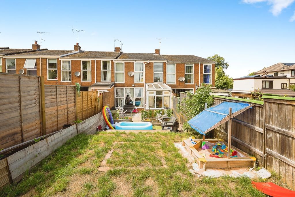 Property photo 2 of 20 Rear Garden
