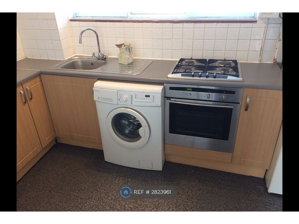 Property photo 3 of 7 Kichen