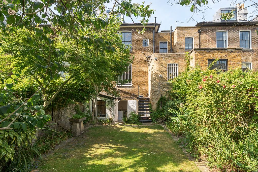 Property photo 3 of 22