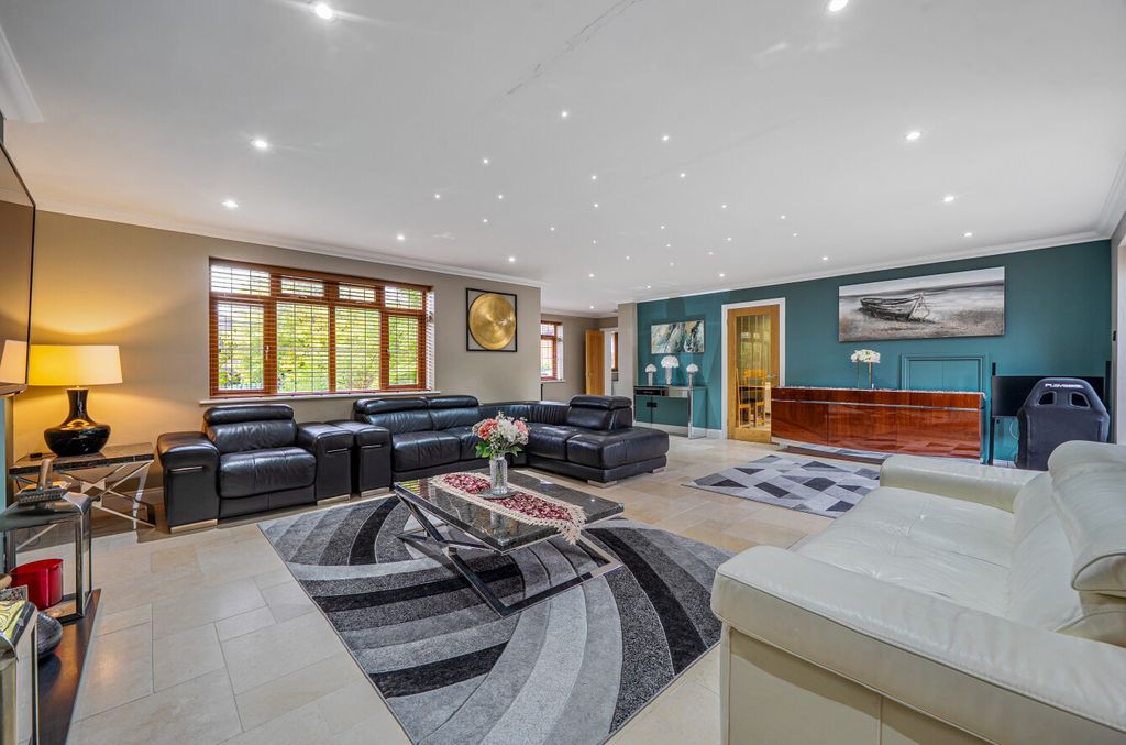 Property photo 2 of 36 18-6Accb858Bb0Dd-...