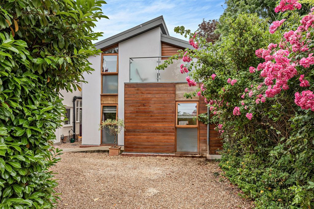 Property photo 1 of 16 Exterior